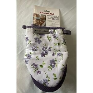 New Set Of KitchenAid Mini Oven Mitts - Purple Flowers‎